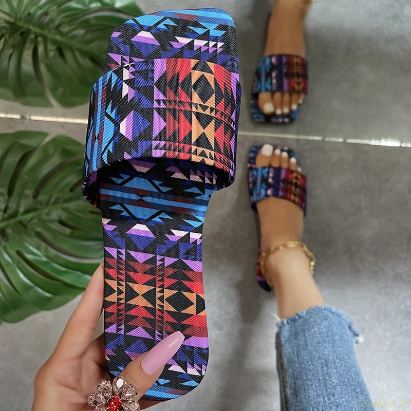 

2021 Модные женские сандалии-шлепанцы; Летние туфли на плоской подошве для дома и улицы шлепанцы; Женские шлепанцы; Пляжная обувь; Женские сан...