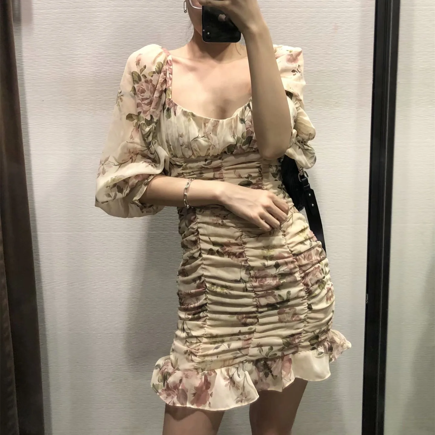 

High Quality Women 2021 Fashion Floral Print Ruffled Draped Mini Dress Vintage Lantern Sleeve Back Zipper Female Dresses Vestido