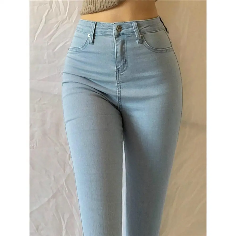

High waisted elastic peach pants with tight and thin buttocks