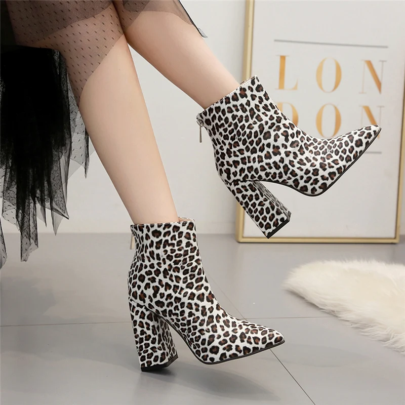 2019 г. Женские белые ботинки леопардовые для стриптиза короткие ботильоны на