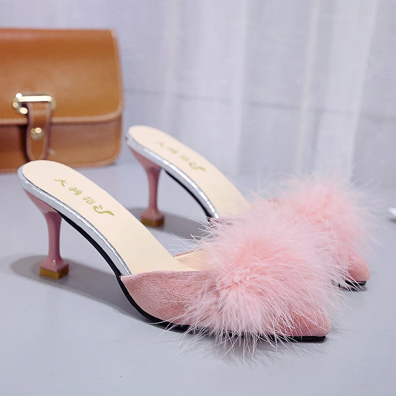 Новинка 2020 летняя обувь женские меховые тапочки на тонком высоком каблуке с