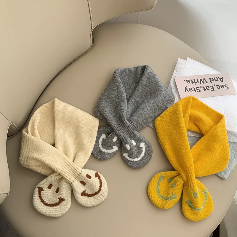 

Осенне-зимний новый детский шарф Корейский вязаный детский шарф с улыбающимся лицом милый шерстяной Теплый комплект для мальчиков и девоче...