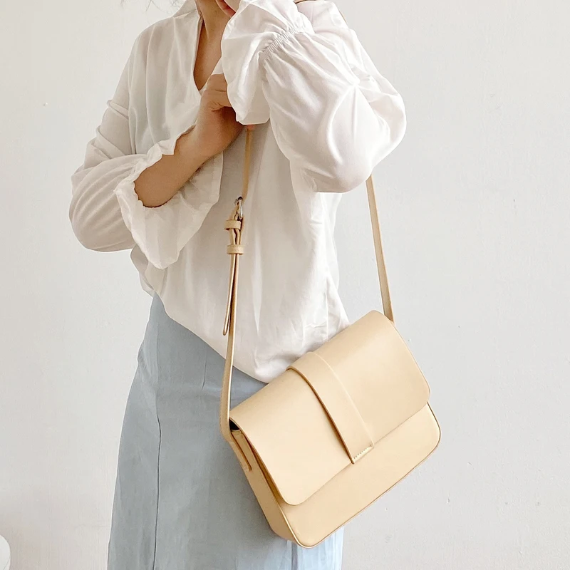 Новинка 2020 Маленькая женская сумка дизайнерская простая с клапаном шикарная на