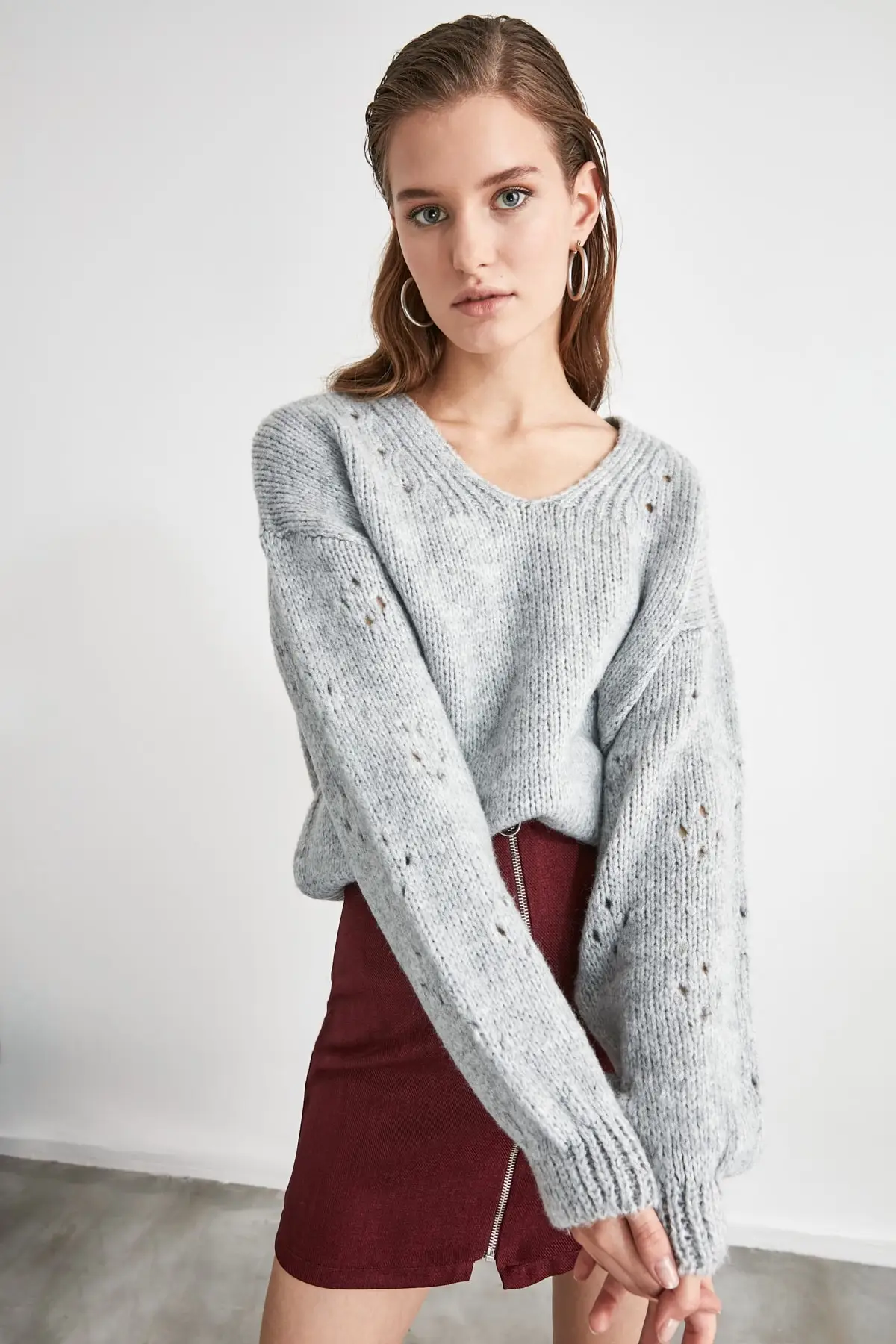 

Trendyol V Collar Knitwear Sweater TWOAW21KZ2068