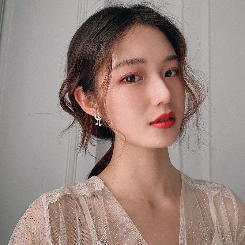 Крошечные трендовые серьги гвоздики с кубическим цирконием Луна Звезда розовое