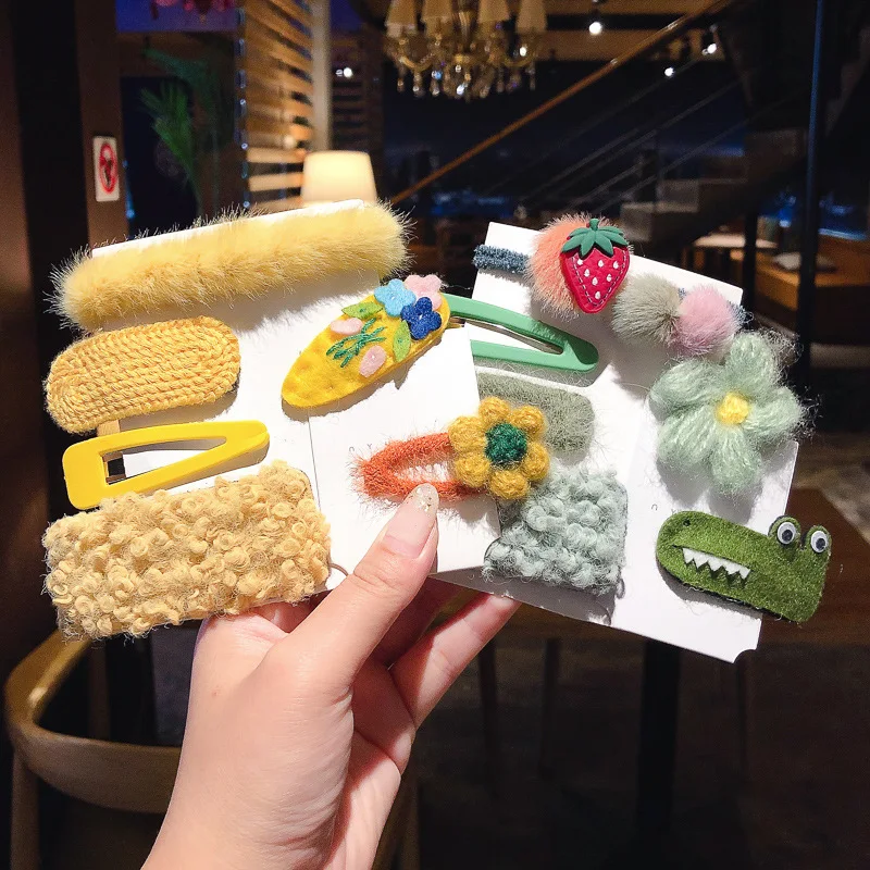 

Autumn and Winter New Wool Hairpin Plush Hairpin Hairpin Headdress Girl Card Child Broken Hair Girl Bangs Clip