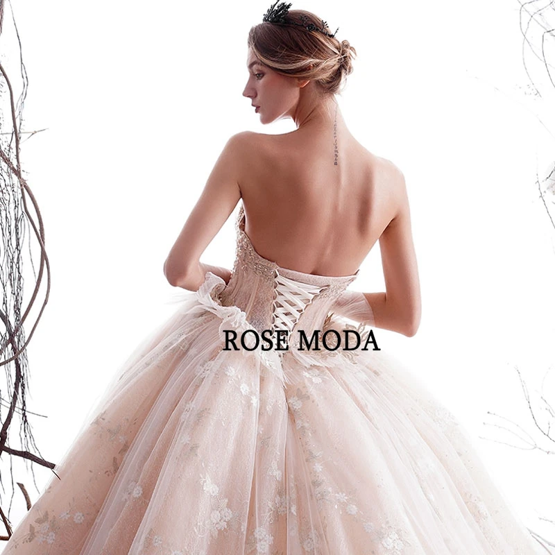 Роскошное кружевное свадебное платье Rose Moda 2020 с длинным шлейфом цвета слоновой