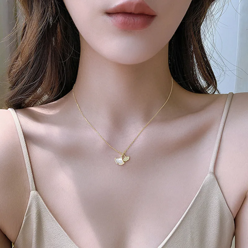

Korean Version of Luxury Ginkgo Leaf Fashion Shell Women's Necklace, Trendy Exquisite Girl Birthday Jewelry Short Clavicle Chain