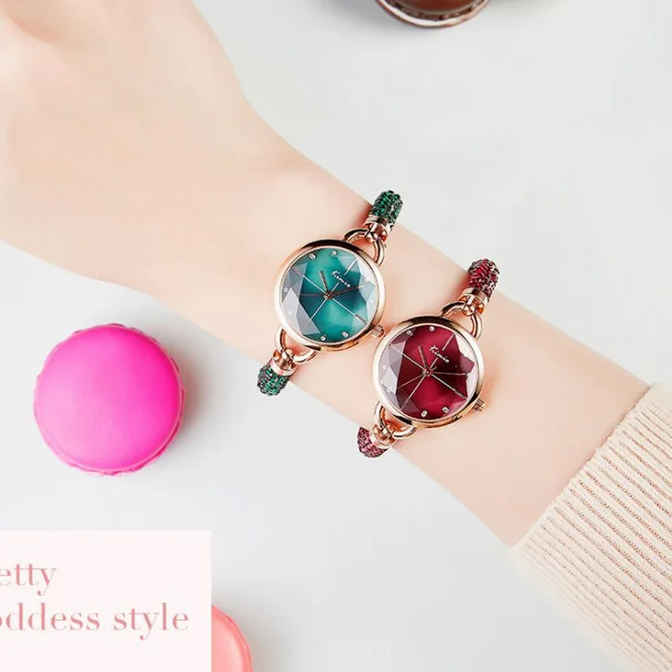 

20PC New Korea Small Dial Quartz Women's Watch Fashion Waterproof Niche Bracelet Watch Lady