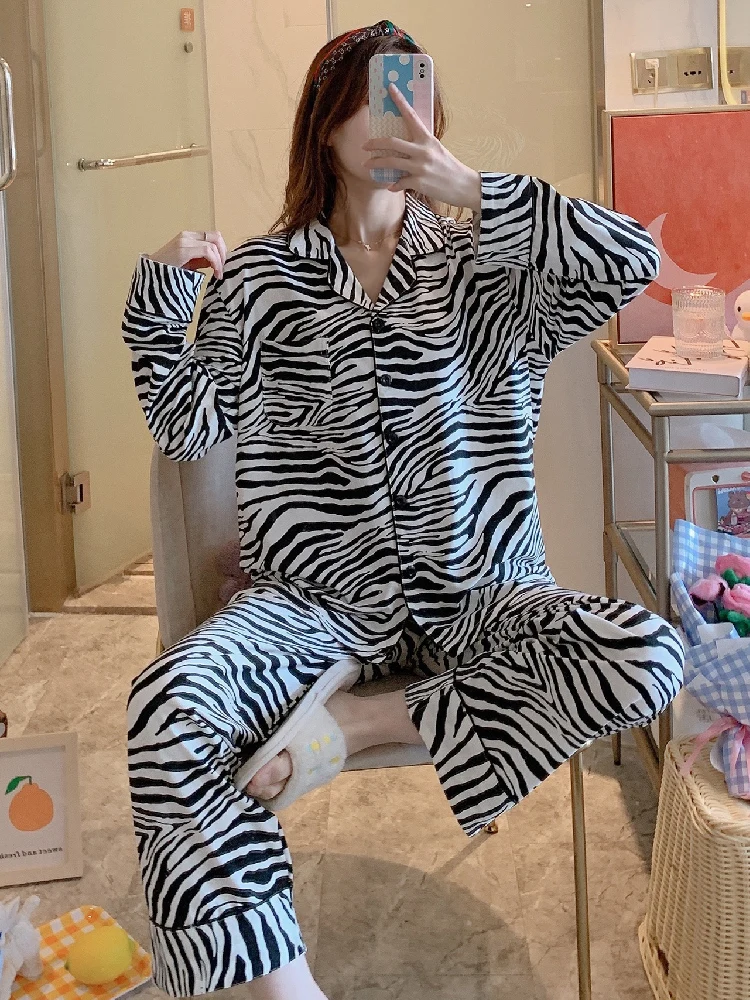 

Spring Long-sleeved Cotton Pajamas Women's Spring And Autumn Zebra Pattern Sexy Cardigan Home Suit Turn-down Collar Sleepwear