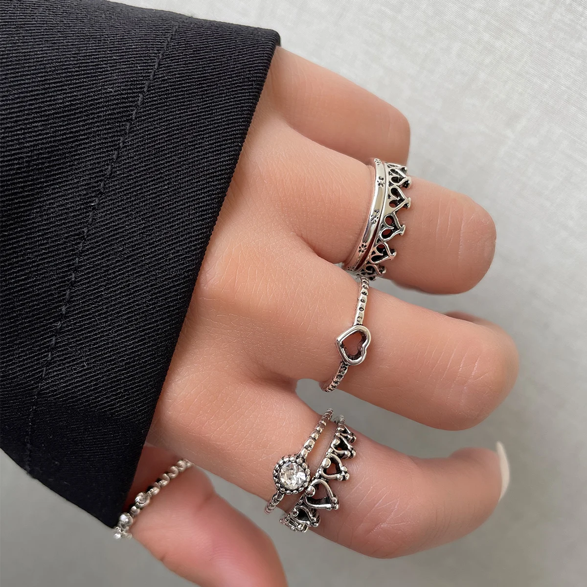 

Vintage Crystal Finger Knuckle Rings Set for Women Girls Silver Color Heart Charm Bohemian Ring Fashion Jewelry Gift