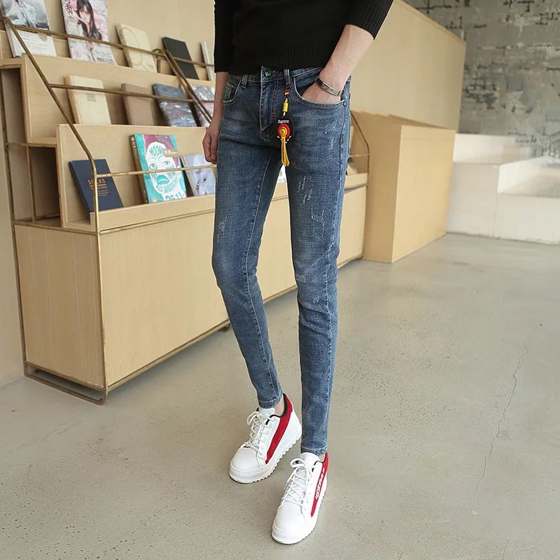 

New 2022 Fashion Casual Skinny Teenagers Simple Trousers Jeans Men Korean The Slim Elastic Feet Autumn Boys Thin Denim Pants