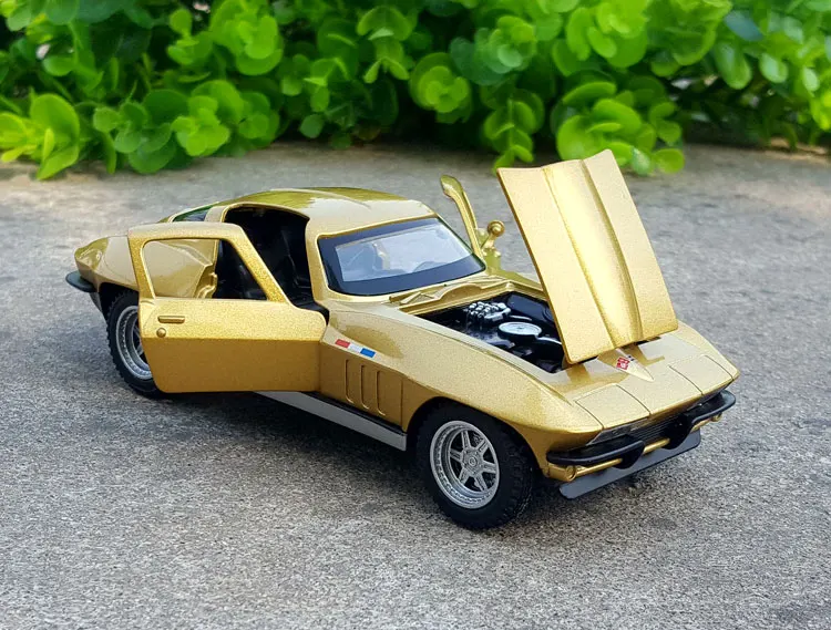Масштаб 1:32 для Chevrolet Corvette C2 роскошные Литые металлические классические модели