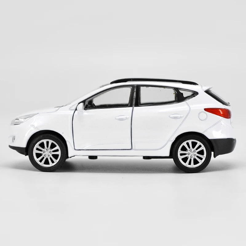 Лидер продаж модель автомобиля Hyundai ix35 SUV 1:36 из сплава литья под давлением с