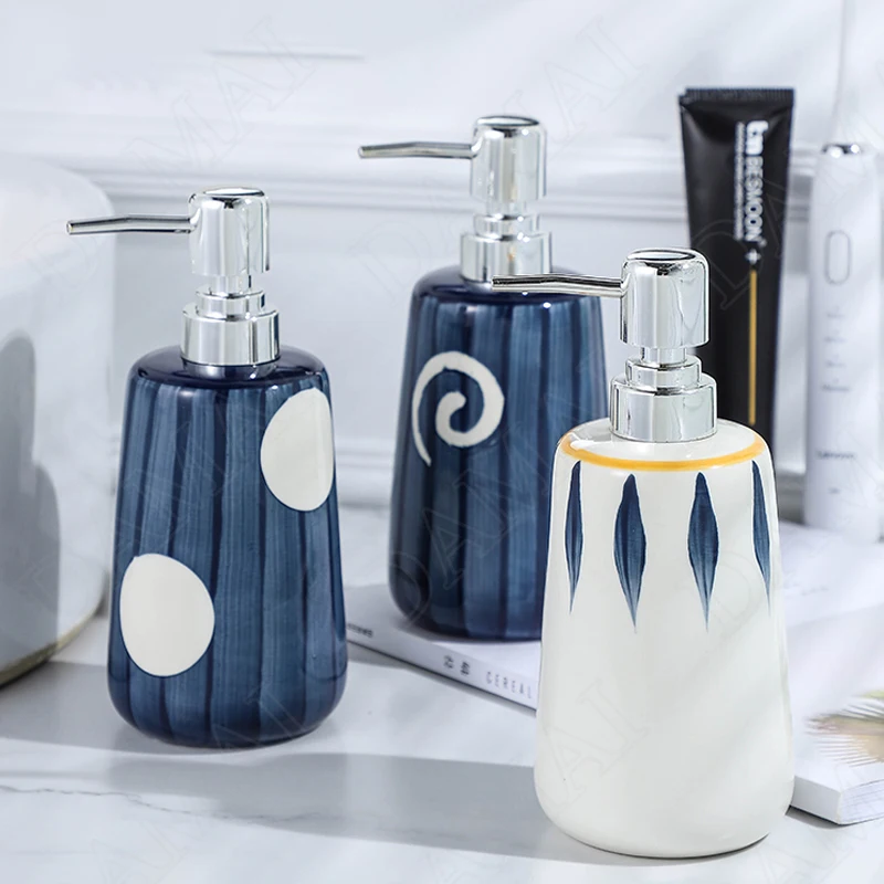 Керамическая шампунь-бутылка Creativity Underglaze с дозатором мыла Japanese Modern Painted для ванной комнаты.