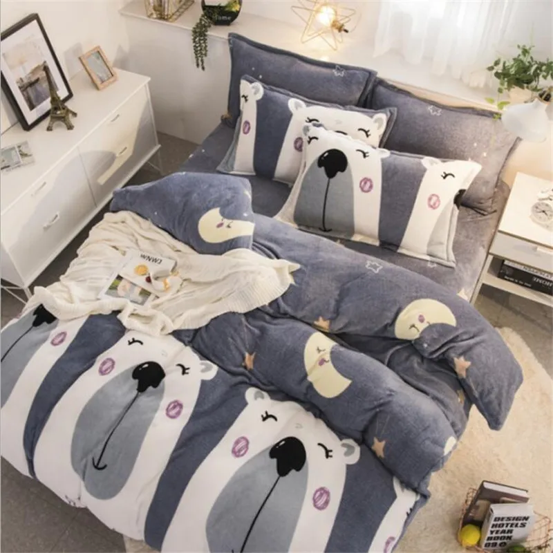 Роскошный комплект постельного белья из фланели с рисунком розового медведя