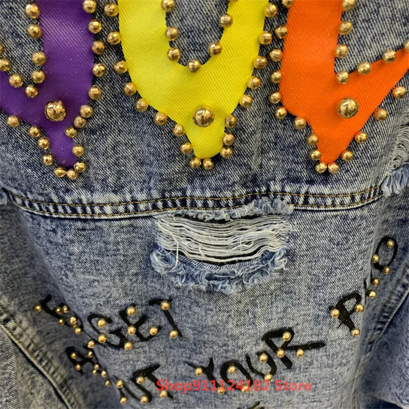 

New Spring New Denim Short Jacket Female Heavy Industry Beaded Patch Wash Water Hole Cardigan Long-Sleeved Jacket