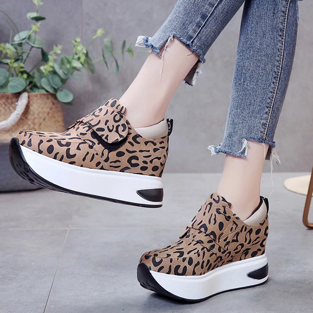 Леопардовые женские кроссовки Вулканизированная обувь женская на плоской