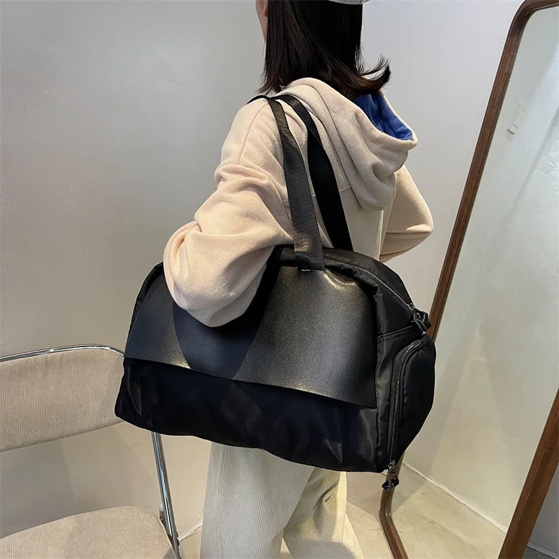 Women's New Sports Yoga Fitness bag Large Capacity Travel bag Outdoor Nylon Handbag 2021