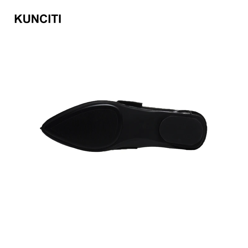 Г., дышащая обувь KUNCITI женская обувь из мягкой натуральной кожи на плоской подошве с пряжкой женские лоферы с шипами в европейском стиле высокого качества, F035