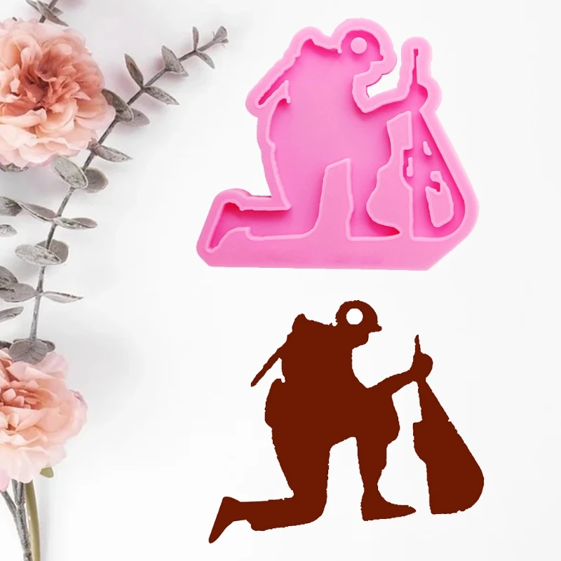 Брелок эпоксидная смола форма Глянцевая упавший солдат Форма брелок кулон литья