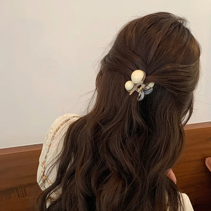 

Sweet Mini Cherry Plastic Hair Clips for Women Girl Hair Claw Chic Barrettes Claw Crab Hairpins Styling Fashion Hair Accessories