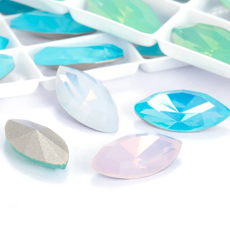 

Opal Color Eye Crystal K9 Glass Rhinestones Jewelry Craft Pointback for Craft Glue on Clothing Garment Dress Beads Decoration