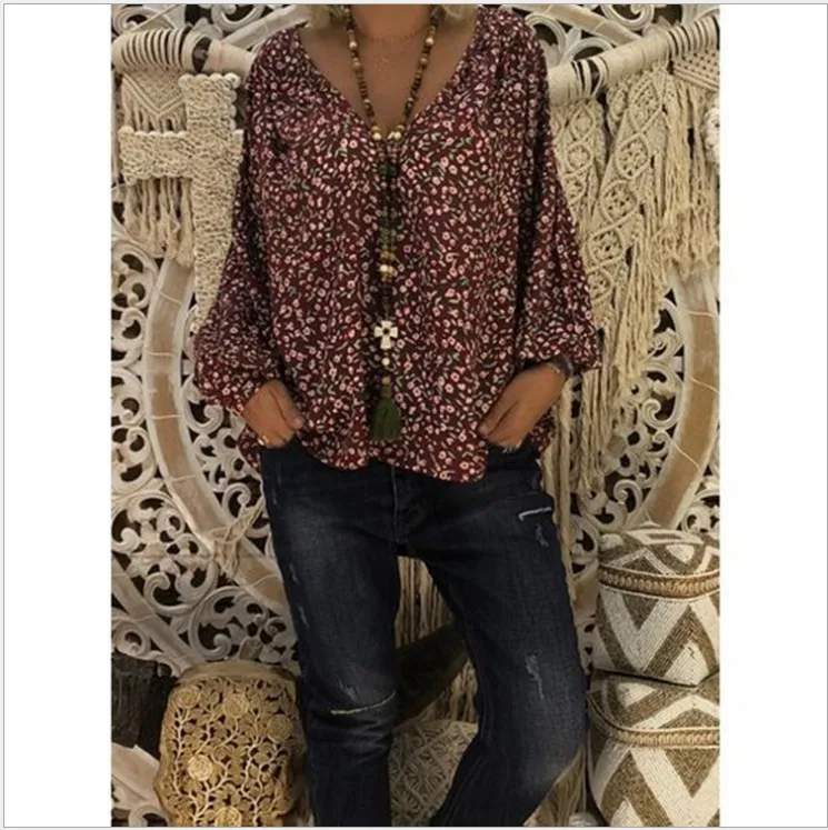 

2021 Spring and Autumn New Large Skinny Loose Top V-Neck Printed T-shirt
