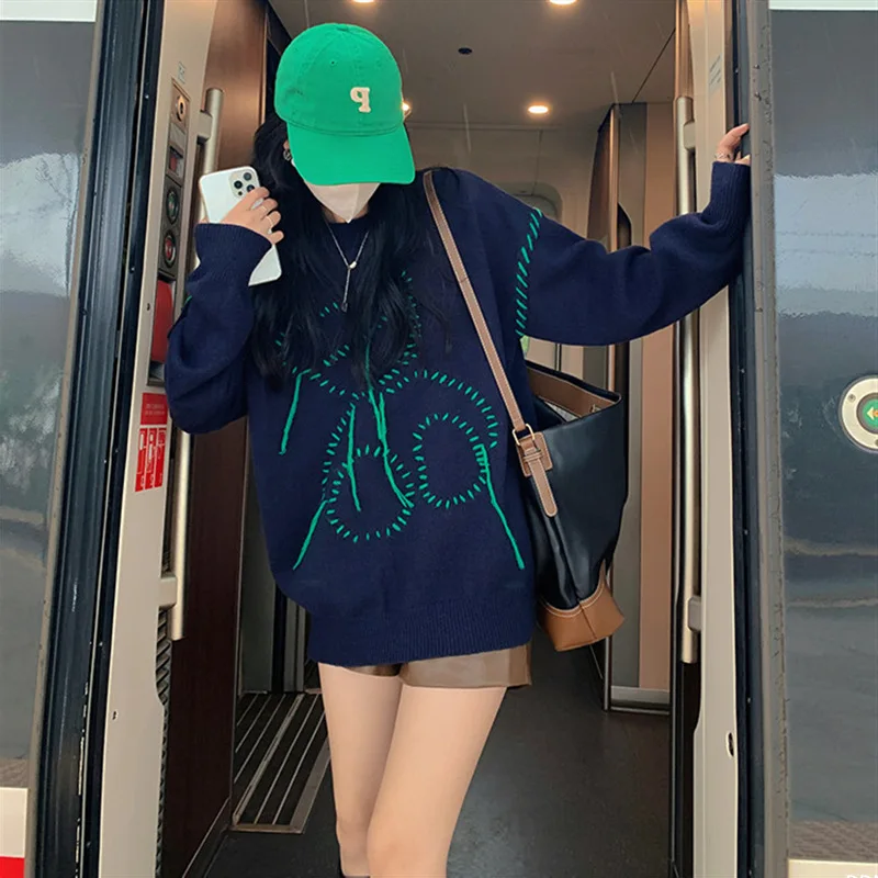 Пуловер женский с круглым вырезом Осень-зима 2021 | Женская одежда