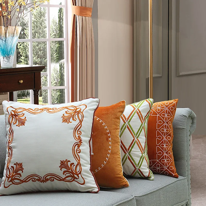 Роскошная вышитая наволочка для подушки в спальню гостиную диванную комнату