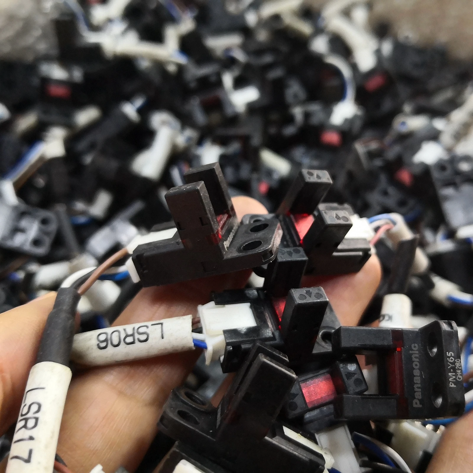 

Panasonic U-groove photoelectric switch sensor PM-Y65 small limit induction switch