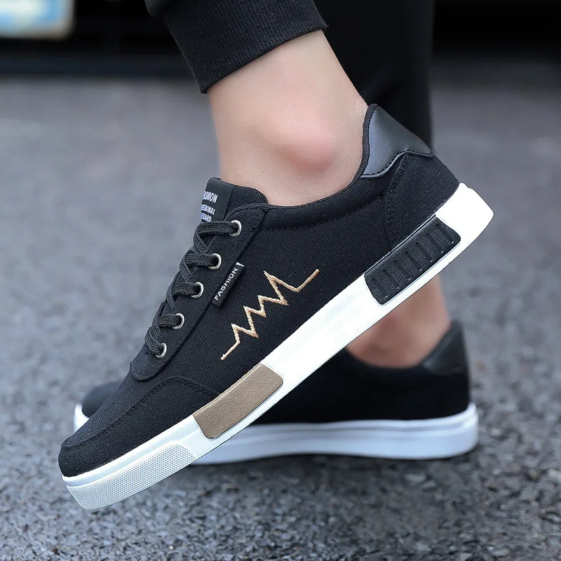 

Fashion sports skateboard shoes new fashion men's canvas shoes thick bottom lace up fashionable single shoes casual summer998