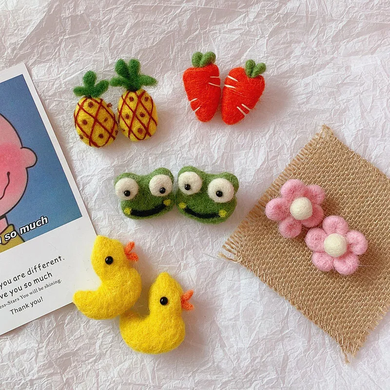

1Pcs Funny Frog Brooches Flower Animal Felt Pin Denim Lapel Bag Pin Christmas Elk Creativity Badge Jewelry Gift For Friends Gift