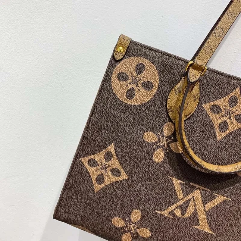 

2021 new style single shoulder straddle handbag big brand luxury designer's mother's bag handbag women's bag large Decor bag