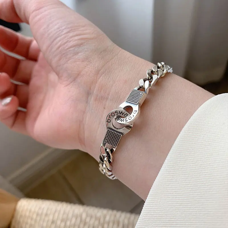 

Retro Old Chain Handcuffs Personality Joker Tank 925 Sterling Silver Plated Chain Bracelet Ins for Men Women Celebrity Couples