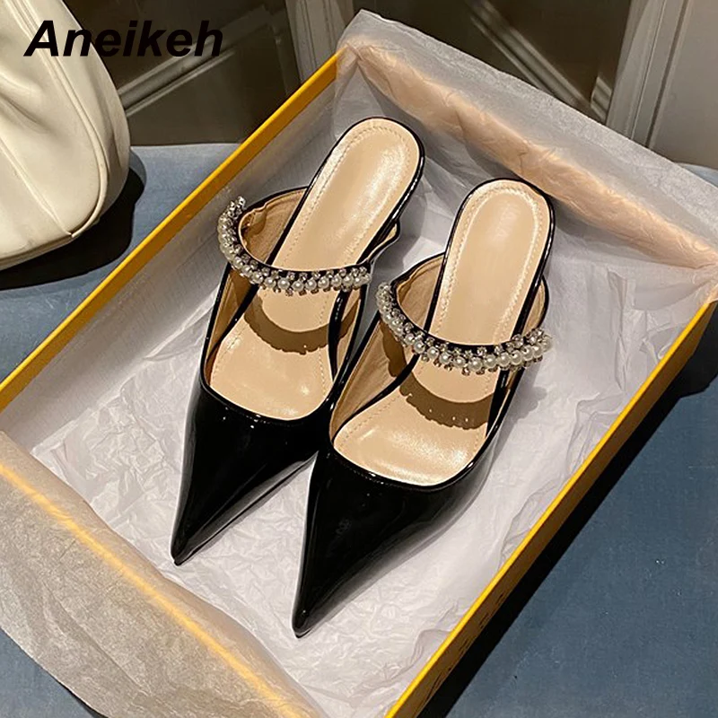 Модные туфли Aneikeh с острым носком из лакированной кожи белыми жемчужинами