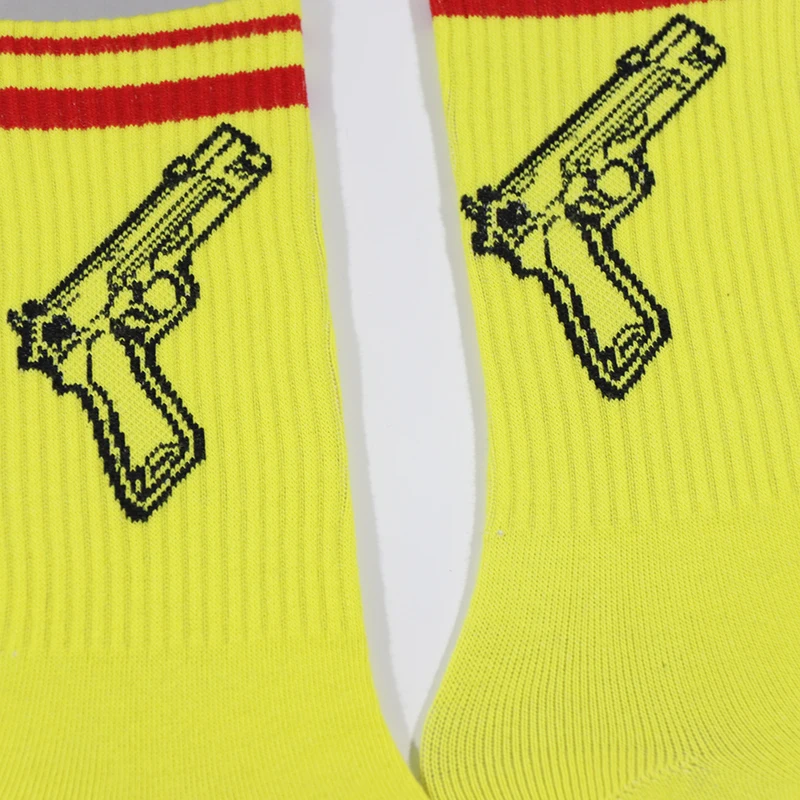 

Yellow Black Pistol Pattern Men And Women Socks Street Hip-Hop Harajuku Design Sweat-Absorbing Cotton Comfortable