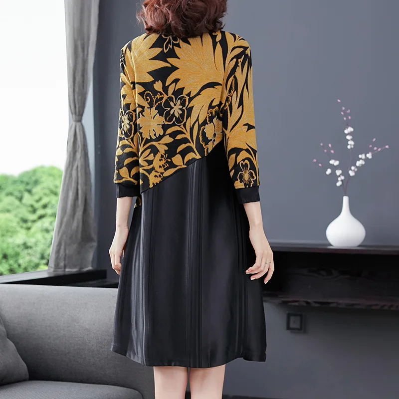 

Knitted dress female 2020 autumn new fashion loose O-neck stitching comfortable dress large size L-5XL high quality and elegant