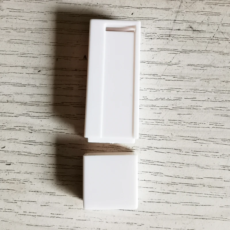 Пластиковый корпус USB без логотипа подходит для обычной платы PCBA и чипа памяти. 100