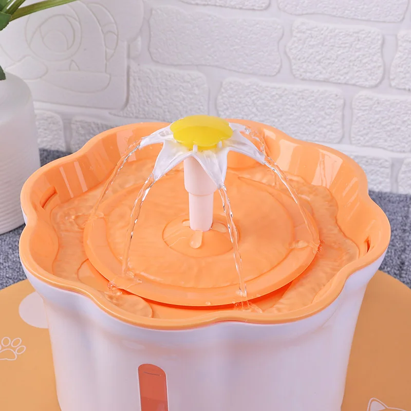 Горячая питомец фонтан 2.6L Электрический автоматический дозатор воды для собак