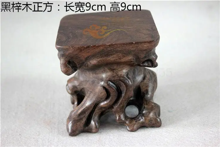 Красное дерево резьба в виде корня может быть сшита странный камень нефрит