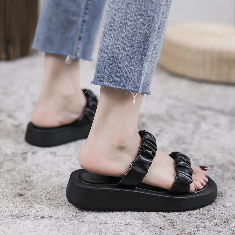 

Rimocy 2021 Summer New Women Platform Slippers Pleated Open Toe Flat Sandals Woman Outdoor Solid Color Casual Beach Shoes Woman