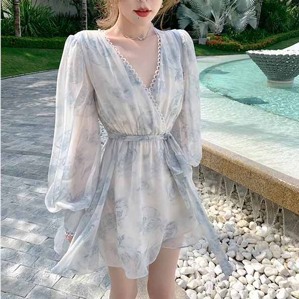 

Мини-платье женское шифоновое с V-образным вырезом и цветочным принтом