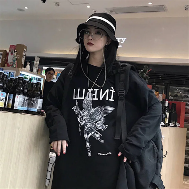 

Темный гранж-панк готические футболки СВОБОДНАЯ уличная одежда Harajuku с буквенным принтом Лето 2019 модная женская футболка повседневные эсте...