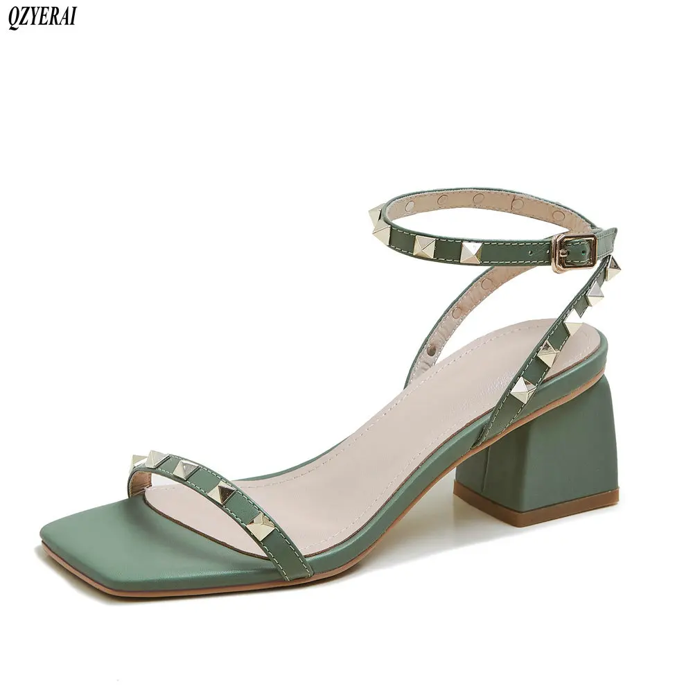 

2020 Summer Women's sandals European fashion sandals Genuine leather Rivet for women's shoes High heels Women protection
