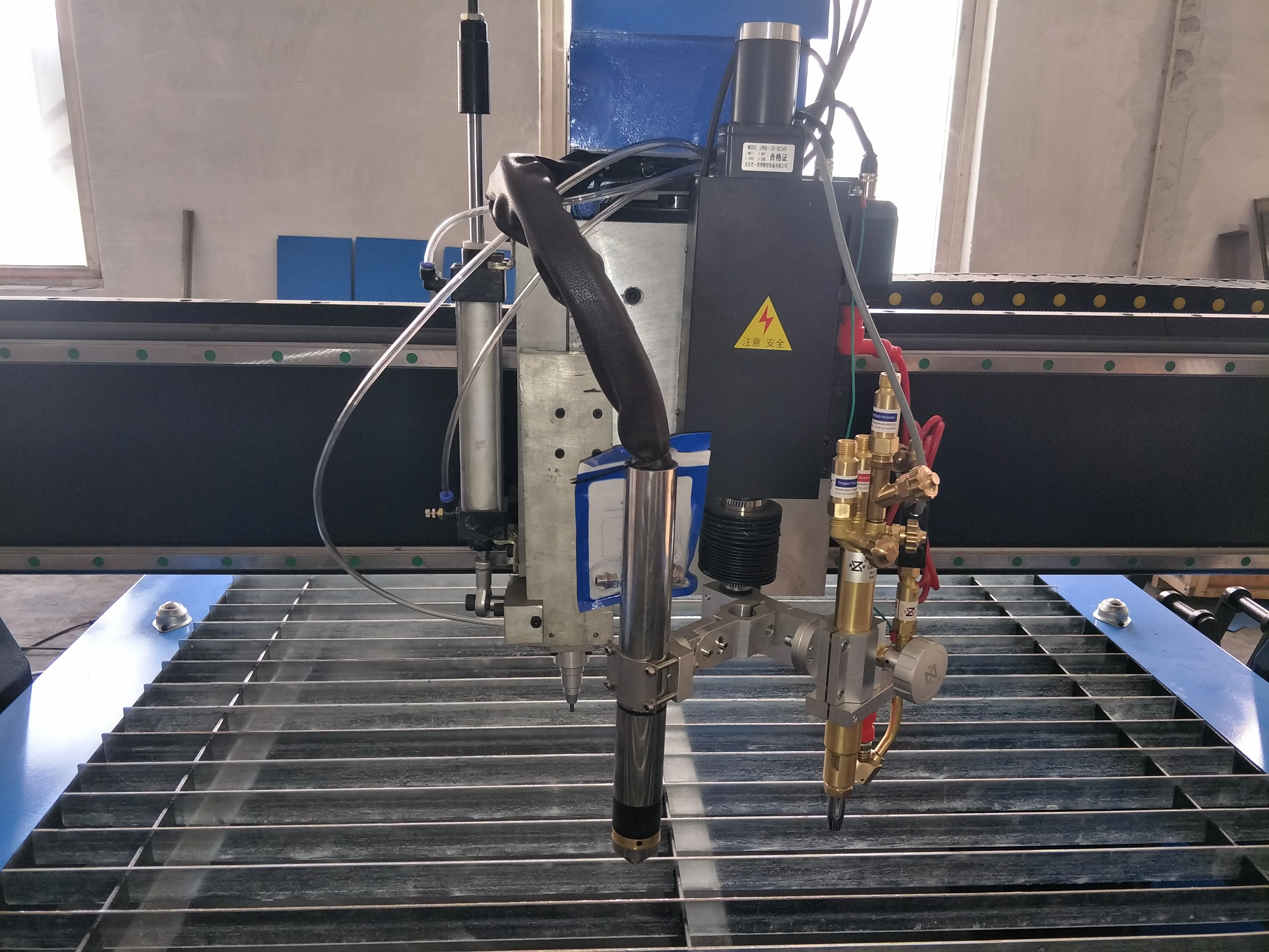 Плазменный резак для резки металла с программным обеспечением Fastcam низкая цена