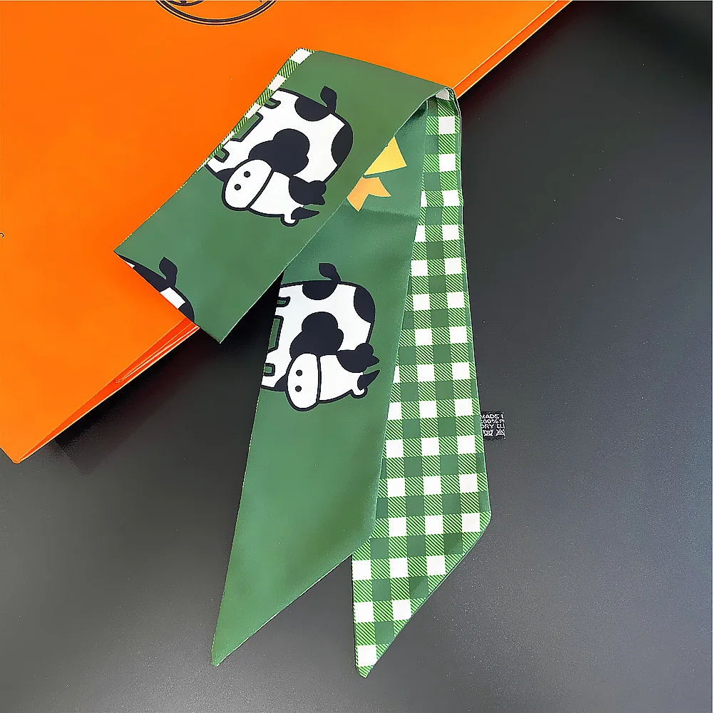 

Женский шёлковый шарф с принтом в виде кошки, клубники