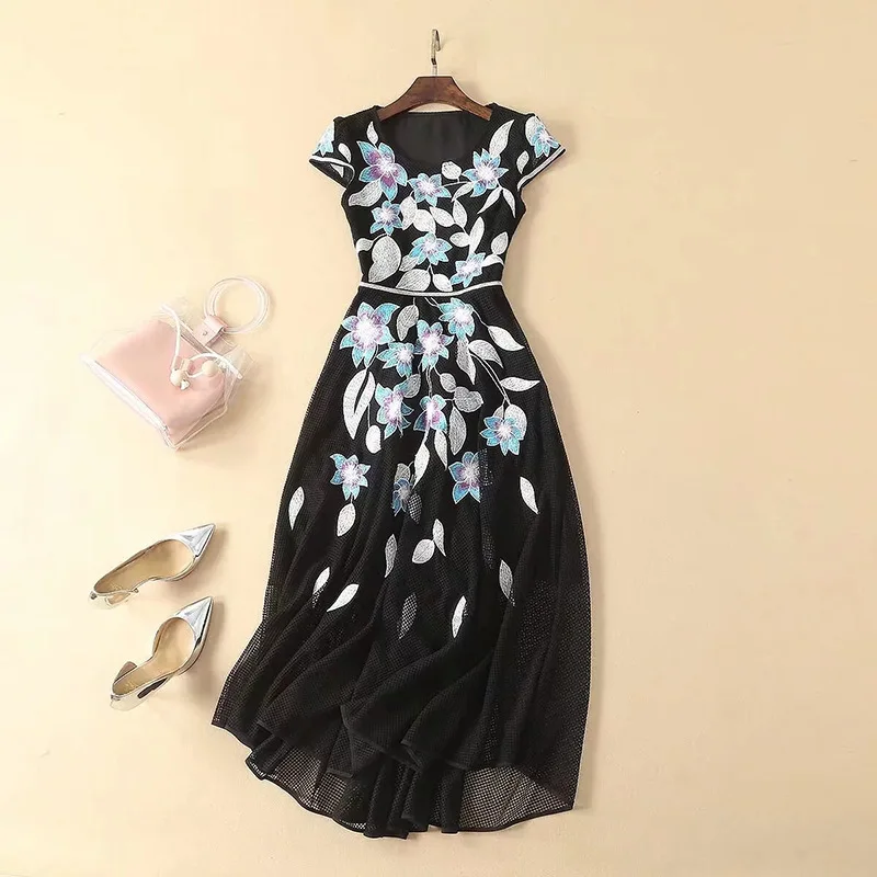 

2021 Spring Summer Dress Knee Length Short Sleeve Empire Crew Neck Flora Print Fashion Dress Embroidery Black