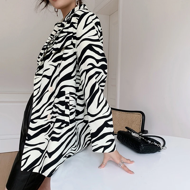 

2021 Women Zebra Pattern Big Size Blazer New Lapel Long Sleeve Loose Fit Jacket Fashion Tide Spring Autumn