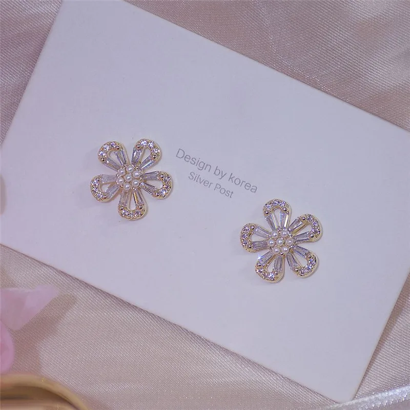 

Korea New Arrive 14K Real Gold Cute Flowers Stud Earrings for Women Cubic Zircon ZC Sweet Gift Earrings